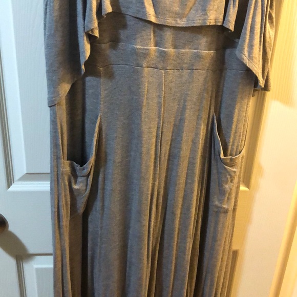 Dress - Picture 2 of 4